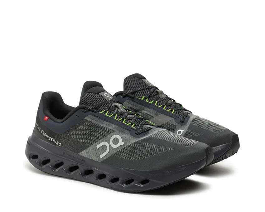 On Cloudsurfer Next Black/Iron vue latérale — tige flexible running homme