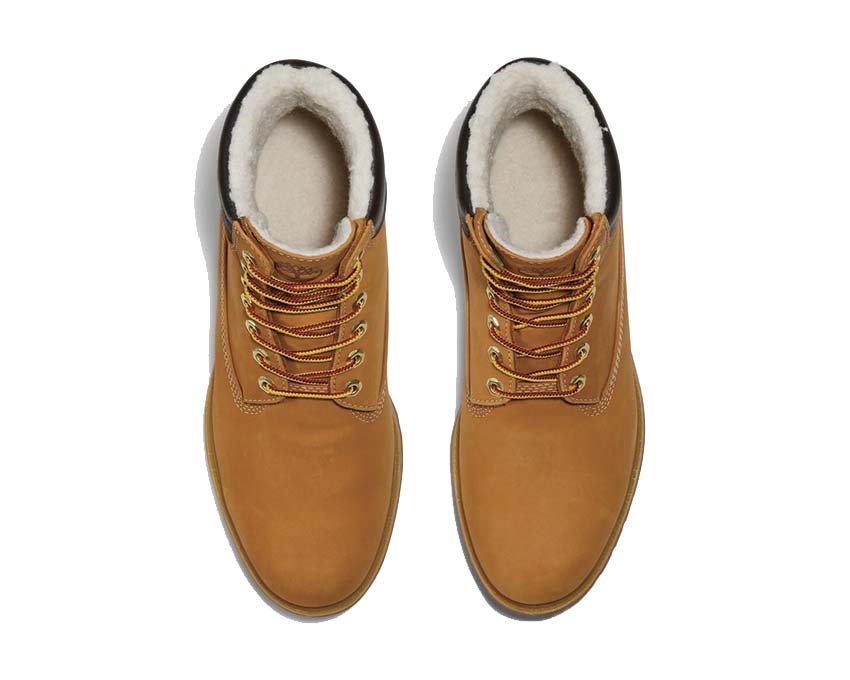 Timberland Premium 6 Inch Waterproof Boot Wheat détail — nubuck wheat et coutures jaunes