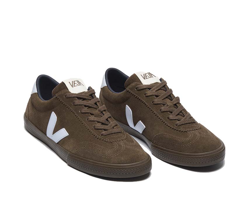 Veja Volley Suede Eagle Swan vue latérale — daim eagle naturel