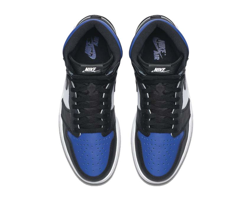 Air Jordan 1 Retro High OG Game Royal detalle — cuero perforado azul royal