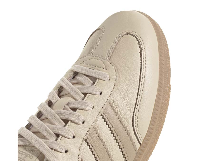 Adidas Samba OG Sandstorm vista lateral — perfil clásico tonos tierra