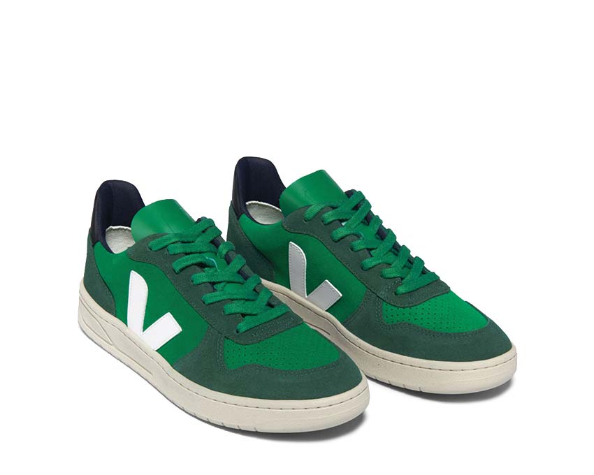 Veja V-10 Suede Emeraude Pierre Black vue latérale — daim vert émeraude tricolore