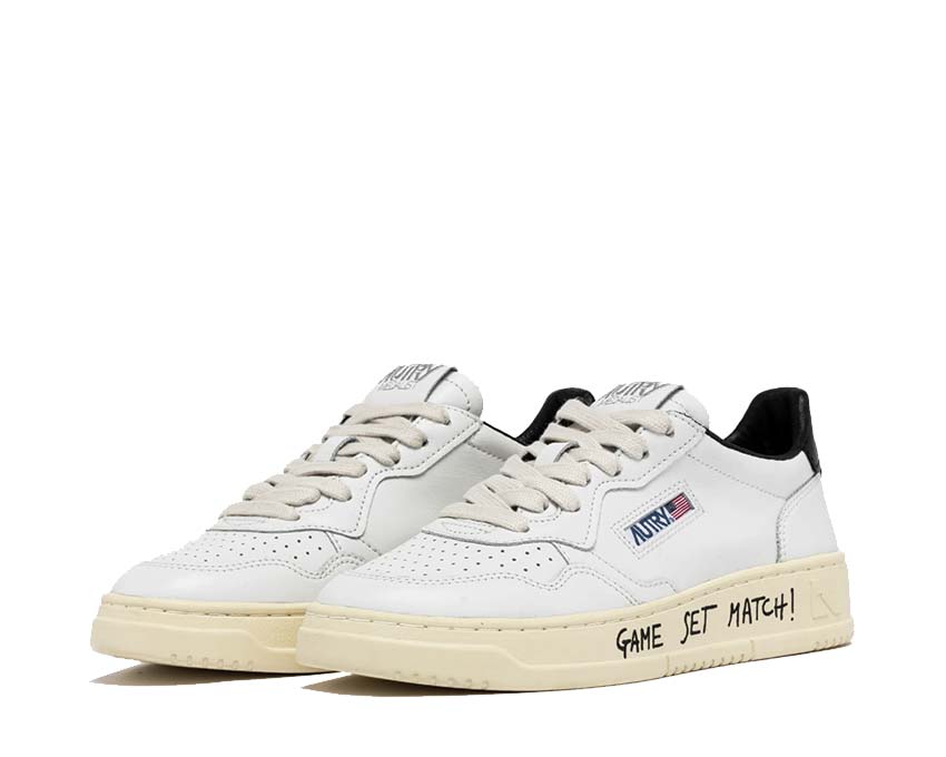 Autry Medalist Low Match White Black suela — suela de crepé gruesa