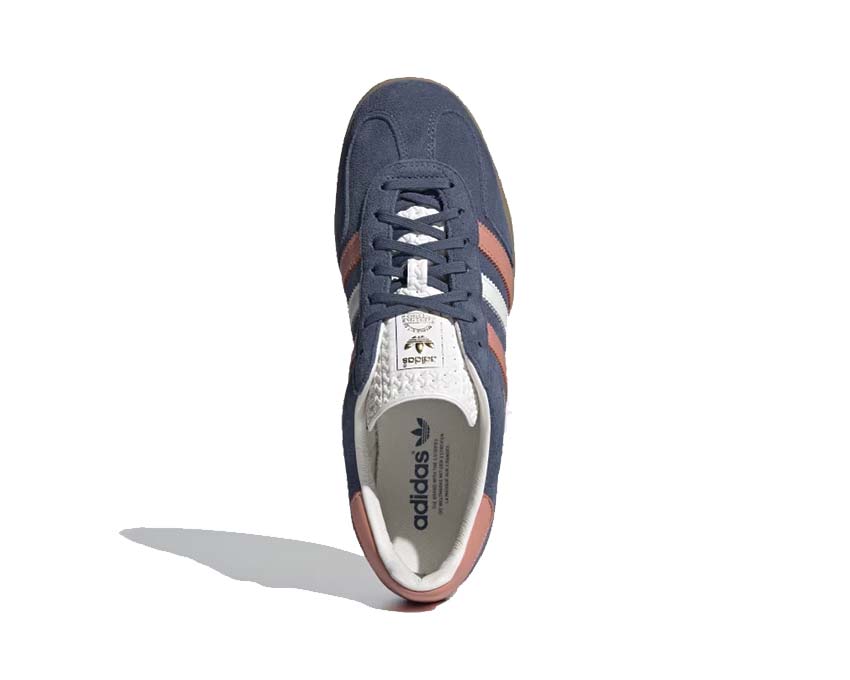 Adidas Gazelle Indoor Blue Wonder Clay detalle — ante premium acabado Wonder Clay