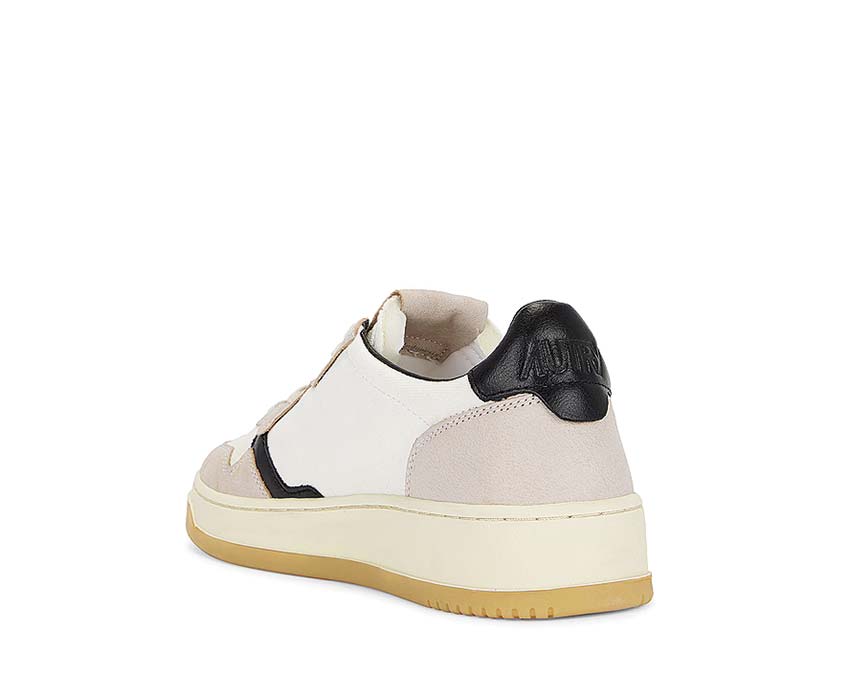 Autry Medalist Low Canvas Sand White Black suela — suela de crepé gruesa