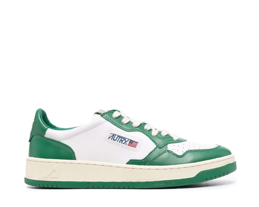 Autry Medalist Low White/Green — zapatilla hombre cuero y lona bicolor