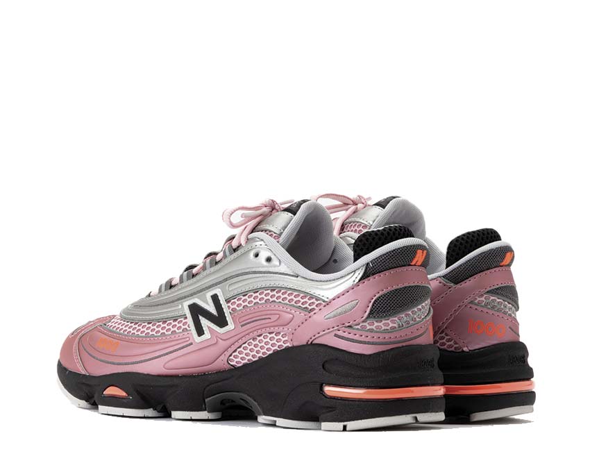 New Balance 1000 Pink Taffy détail — empiècements cuir et mesh rose pastel