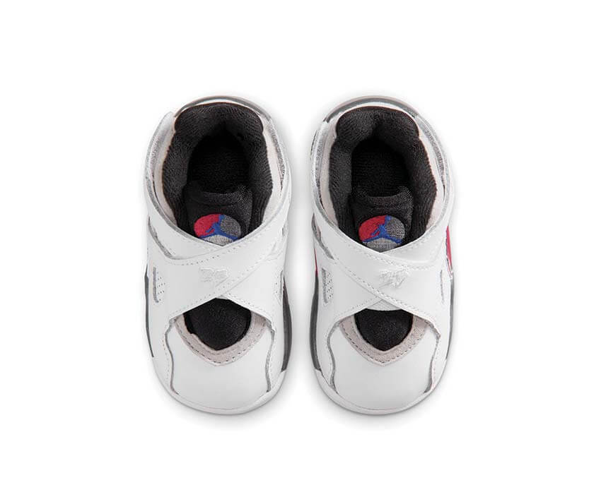 Air Jordan 8 Retro TD Bugs Bunny White/Black/True Red — vue trois quarts coloris iconique