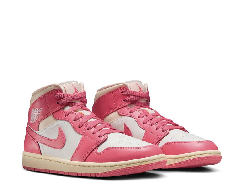 Jordan Air Jordan 1 Mid W Pink Salt semelle — semelle caoutchouc