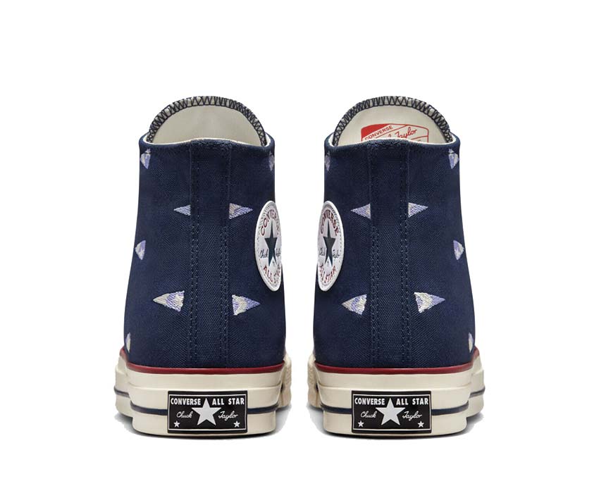 Converse Chuck 70 Hi Navy/Ultra Violet Detail — patch stella viola su sfondo navy