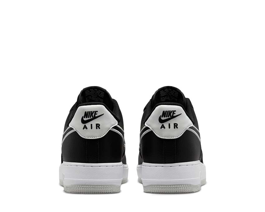 Nike Air Force 1 07 Black Photon Dust White semelle — Air Force