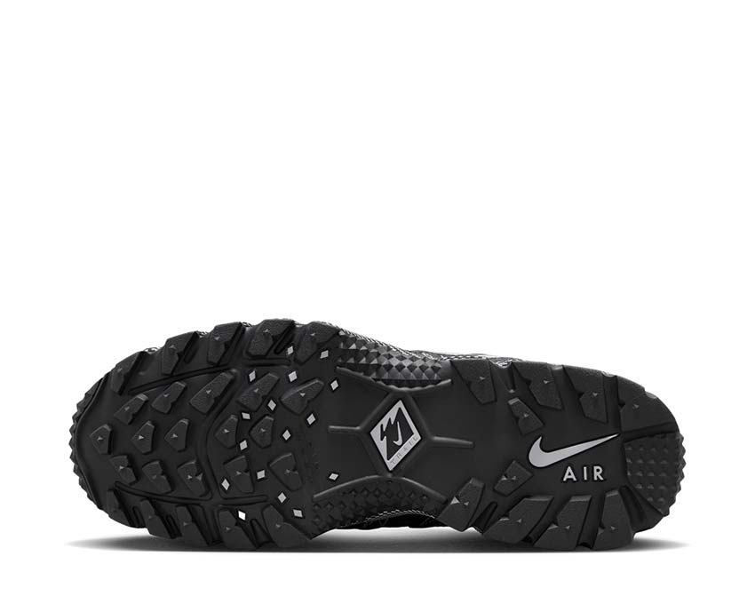 Nike Air Humara QS Black Metallic Silver — vista posteriore