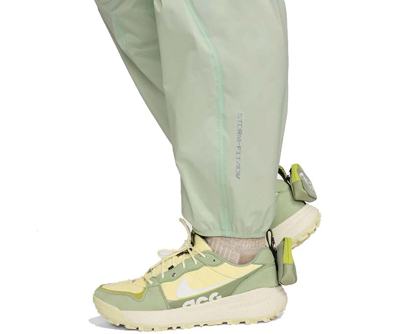 Nike ACG Trail Snacks Pants Vapor Green / Reflective Silver FQ3064-376