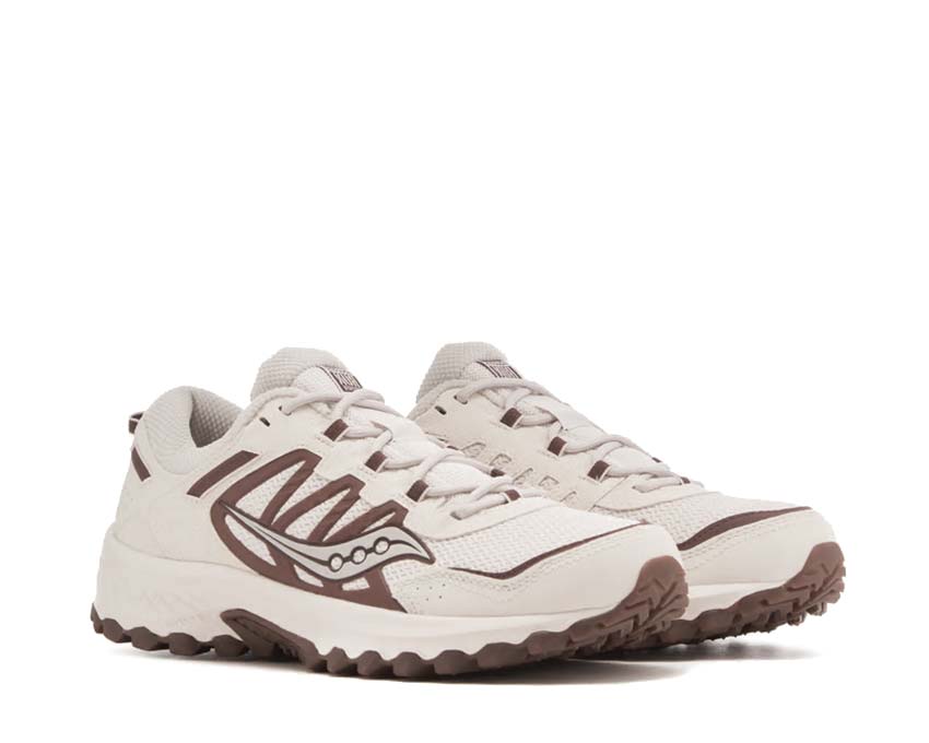 Saucony Grid Peak Sand Burgundy vista lateral — parte superior de malla transpirable