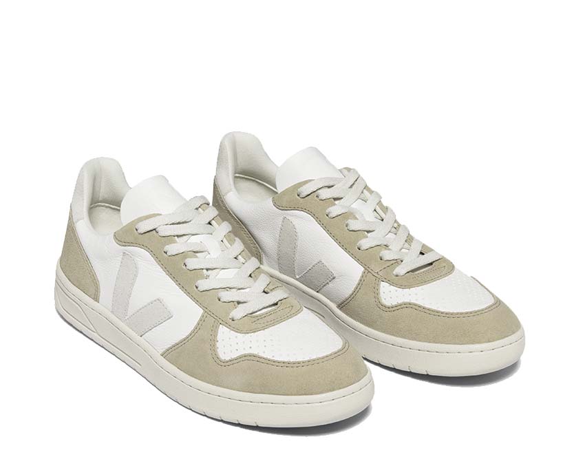 Veja V-10 Extra White/Sahara vista lateral — cuero natural sin cromo