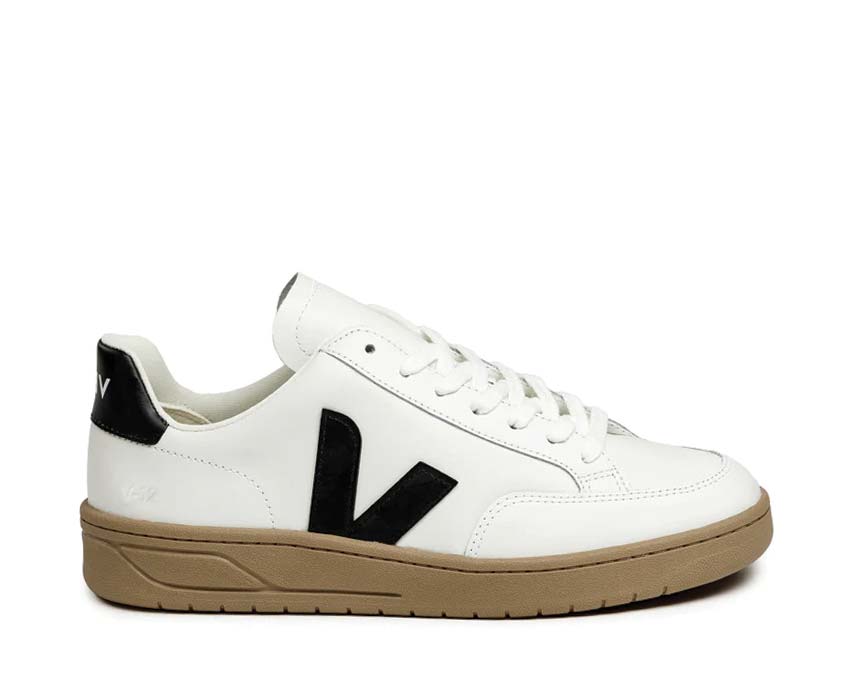 Veja V-12 Extra White/Black — zapatilla hombre cuero ecológico