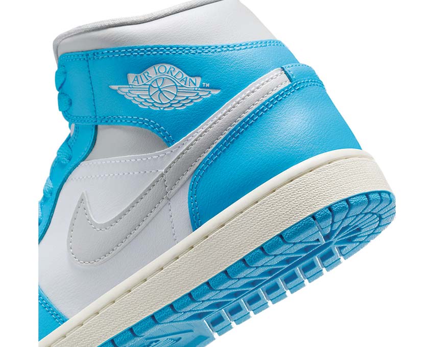 Air Jordan 1 Mid W Powder Blue Neutral Grey vue latérale — cuir powder blue mid