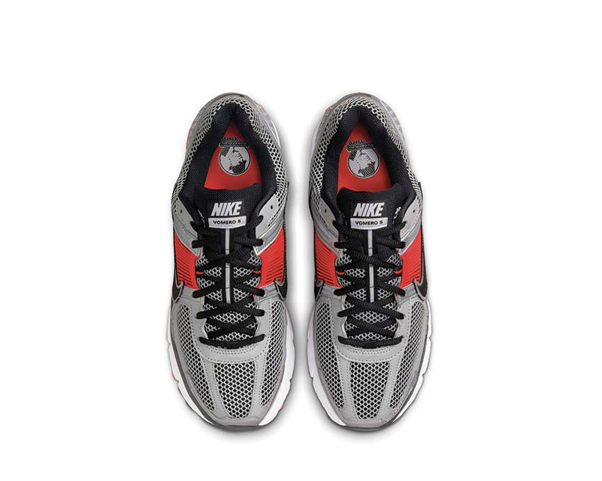 Nike Zoom Vomero 5 "Metallic Silver Red"