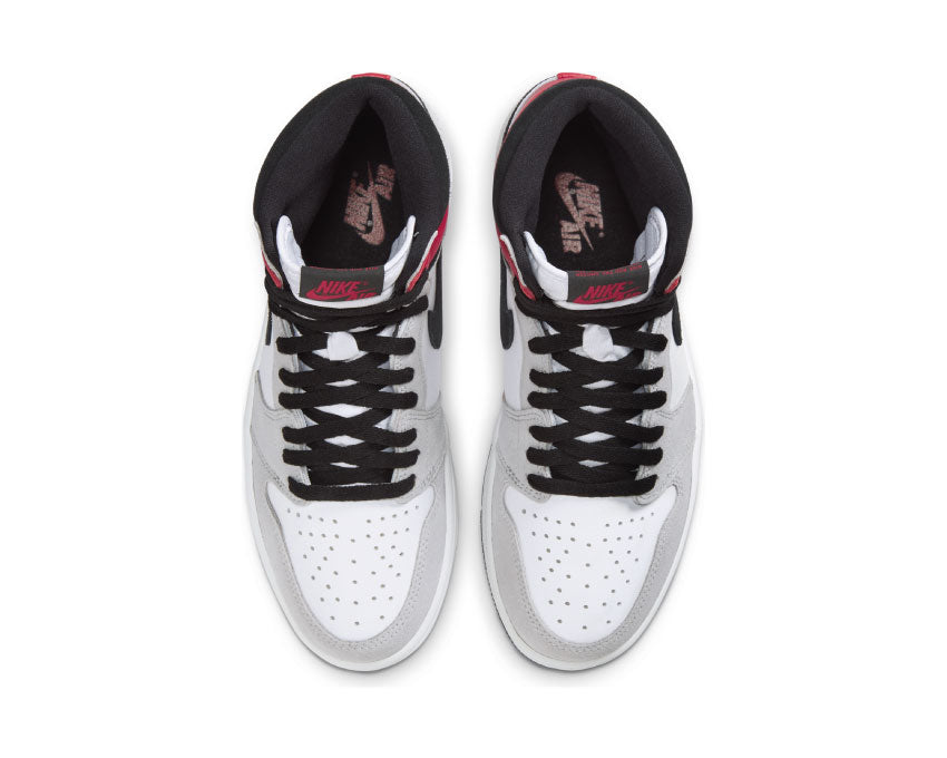 Jordan Air Jordan 1 Retro High OG Light Smoke Grey suela — suela blanca Air Jordan 1