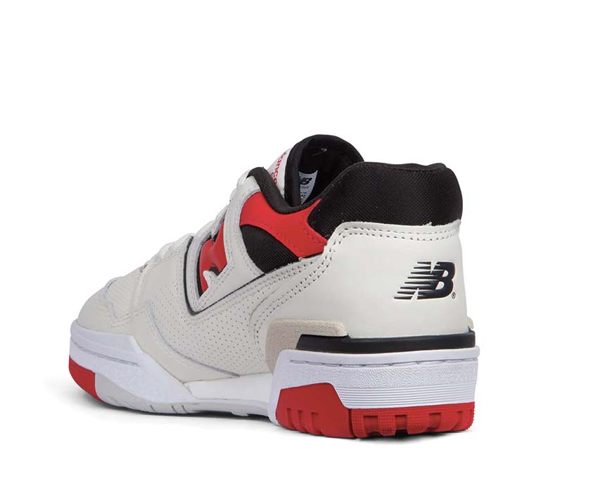 New Balance 550 Sea Salt/True Red suela — cupsole baloncesto vintage