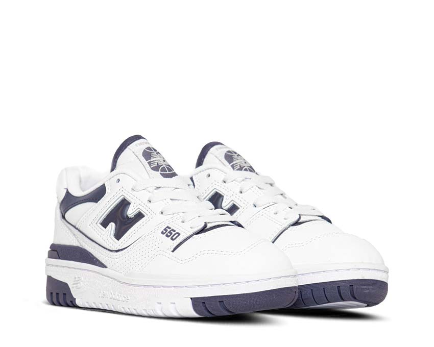 New Balance 550 W White/Navy vista laterale — pelle bianca e navy
