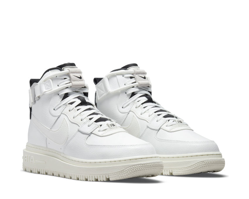 Nike Air Force 1 High Utility 2.0 Summit White vista lateral — cuero detalles utilitarios