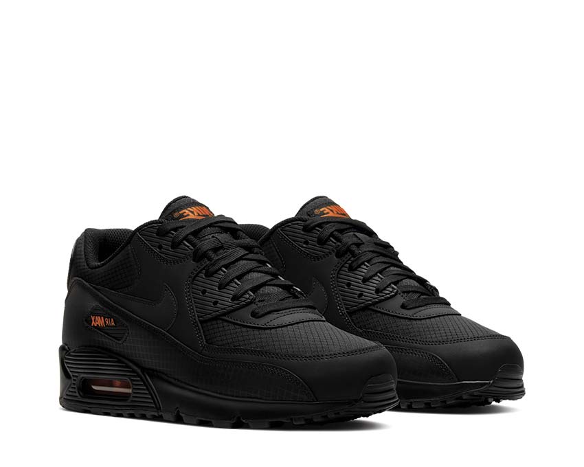 Nike Air Max 90 Black Total Orange vista lateral — mesh y cuero