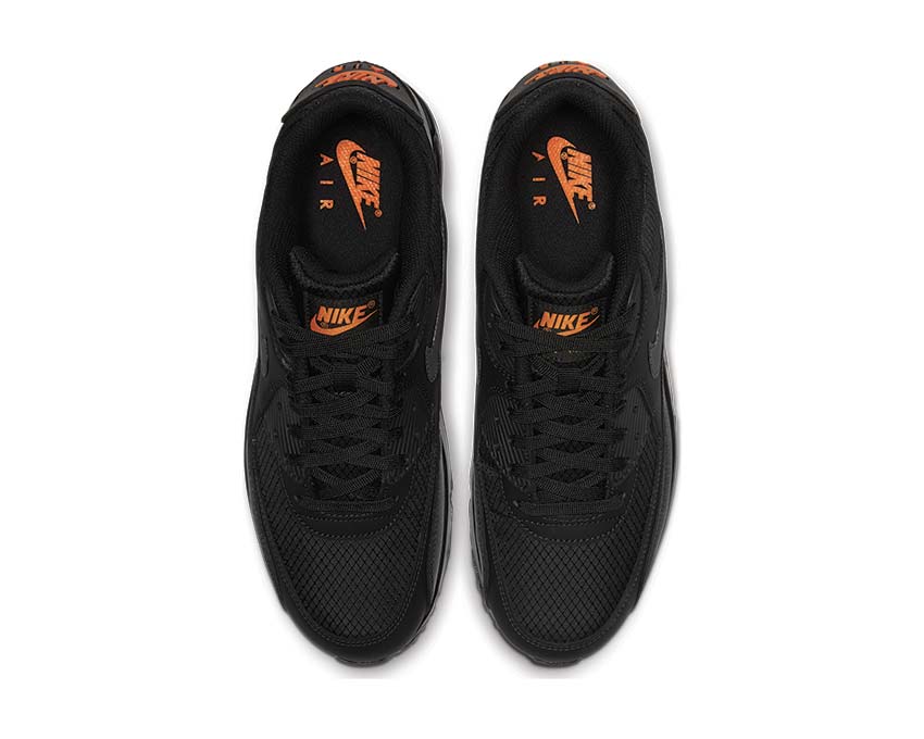 Nike Air Max 90 Black Total Orange detalle — parte superior de cuero y mesh
