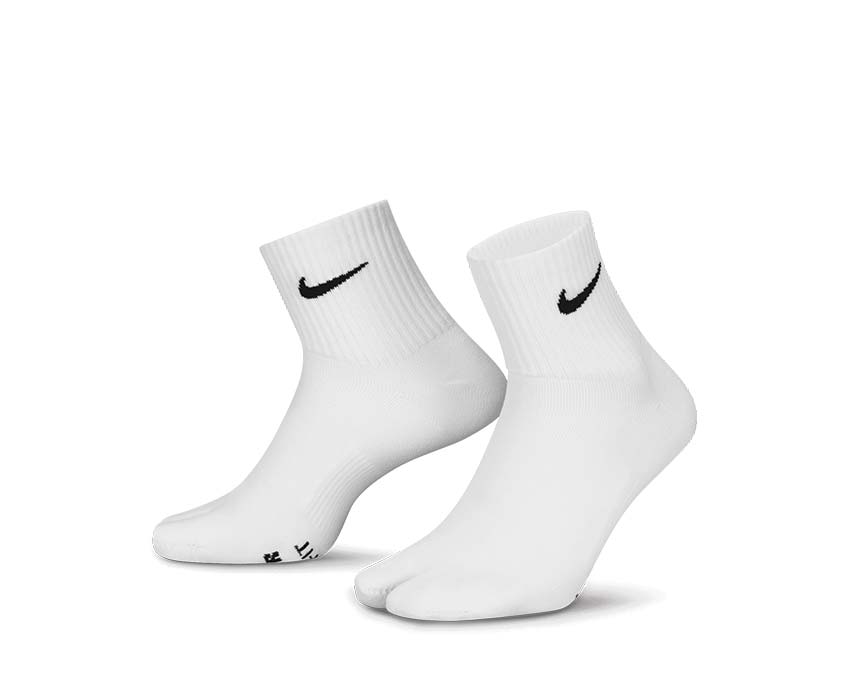 Nike Everyday Plus Socks White / Black DV9475-100