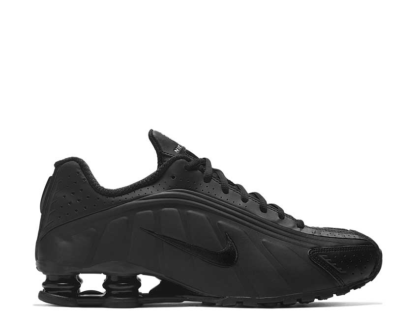 Nike Shox R4 Black White 104265-044