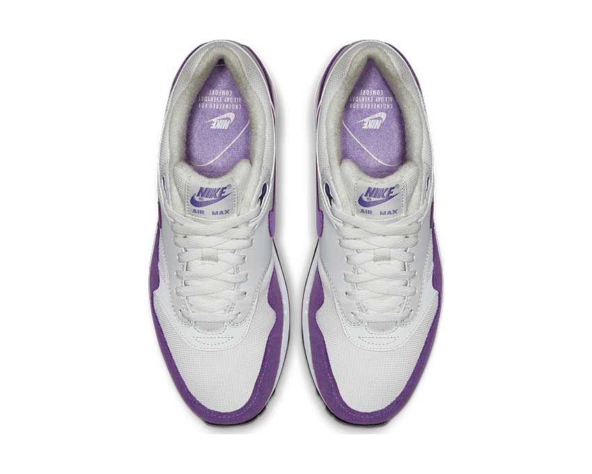 Air max atomic violet deals