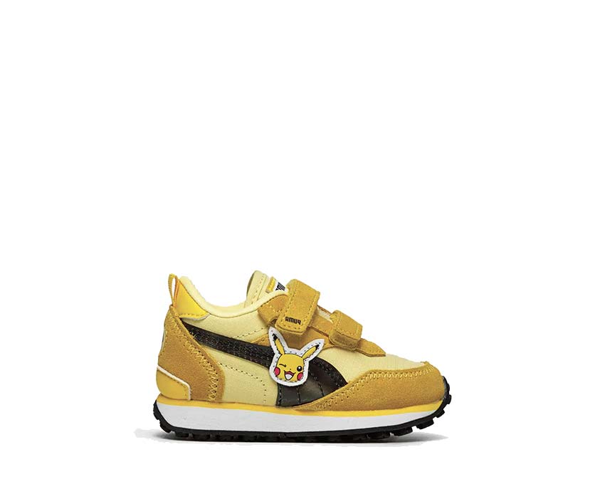 Puma Rider FV Pikachu V White 387817 01